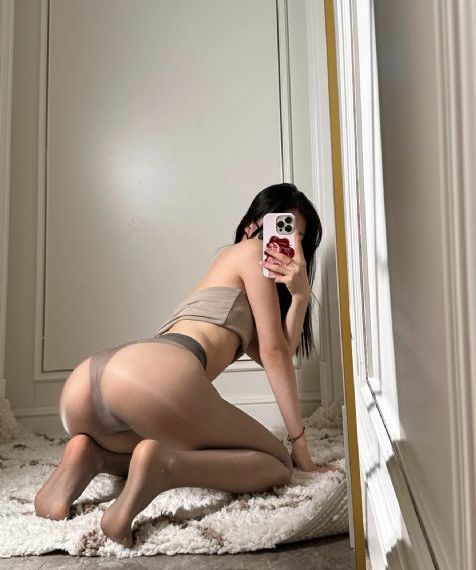 女人自慰疯狂喷水av曰本_720高清迅雷在线观看