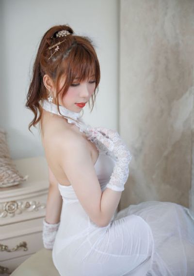 欧美长袖t恤女_BD国语高清视频播放