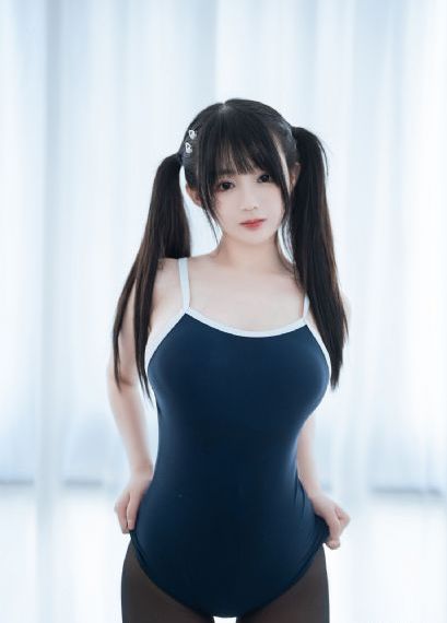 qq皮肤欧美范女生_1080在线观看视频