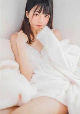 日韩清纯少女图片_4K免费观看电视剧