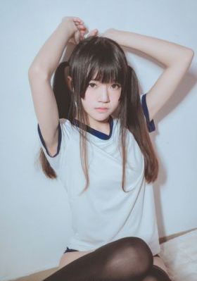 欧美咖色牛仔裤_1080P迅雷高清下载